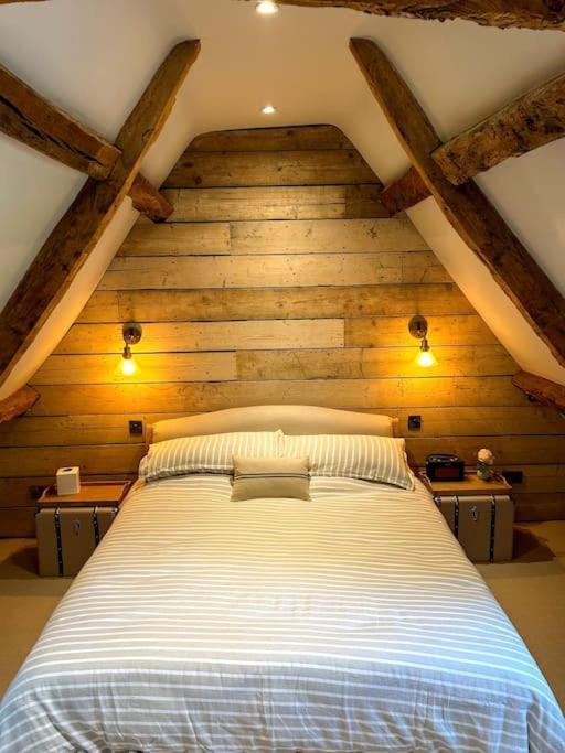 Cotswold Cottage- Central 威特尼 外观 照片